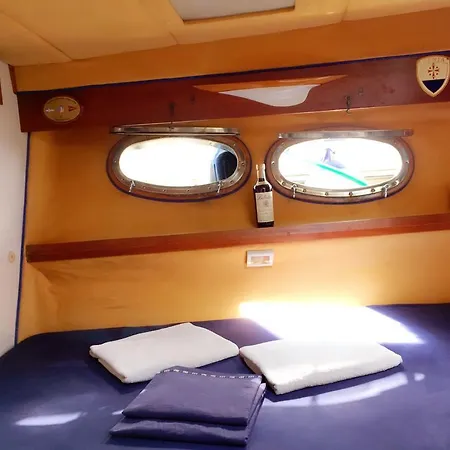 Tj Di Jetset Botel Cagliari